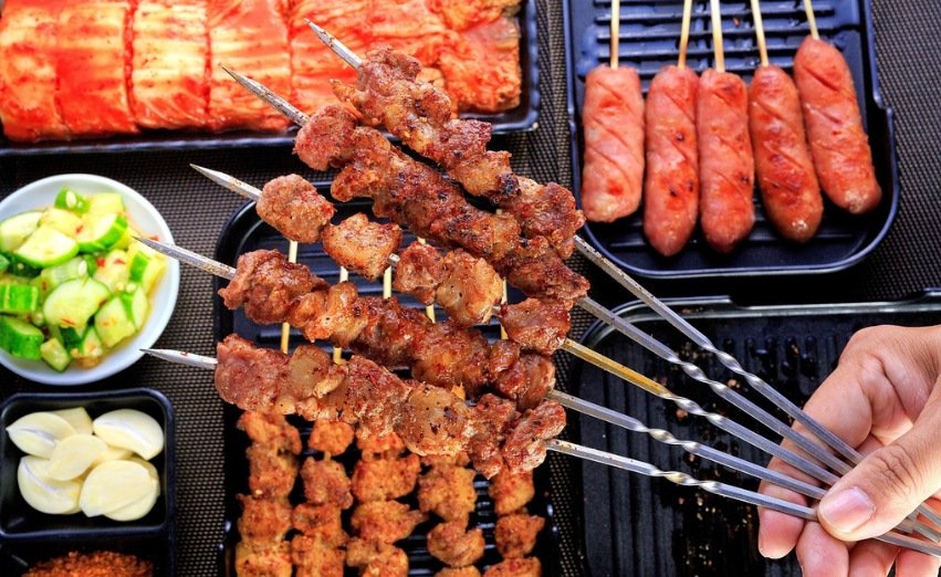 Vegan meat for hotels and cafes